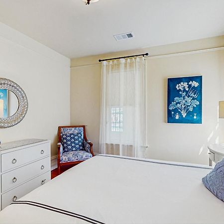 Lilac Victorian Downstairs Eureka Δωμάτιο φωτογραφία