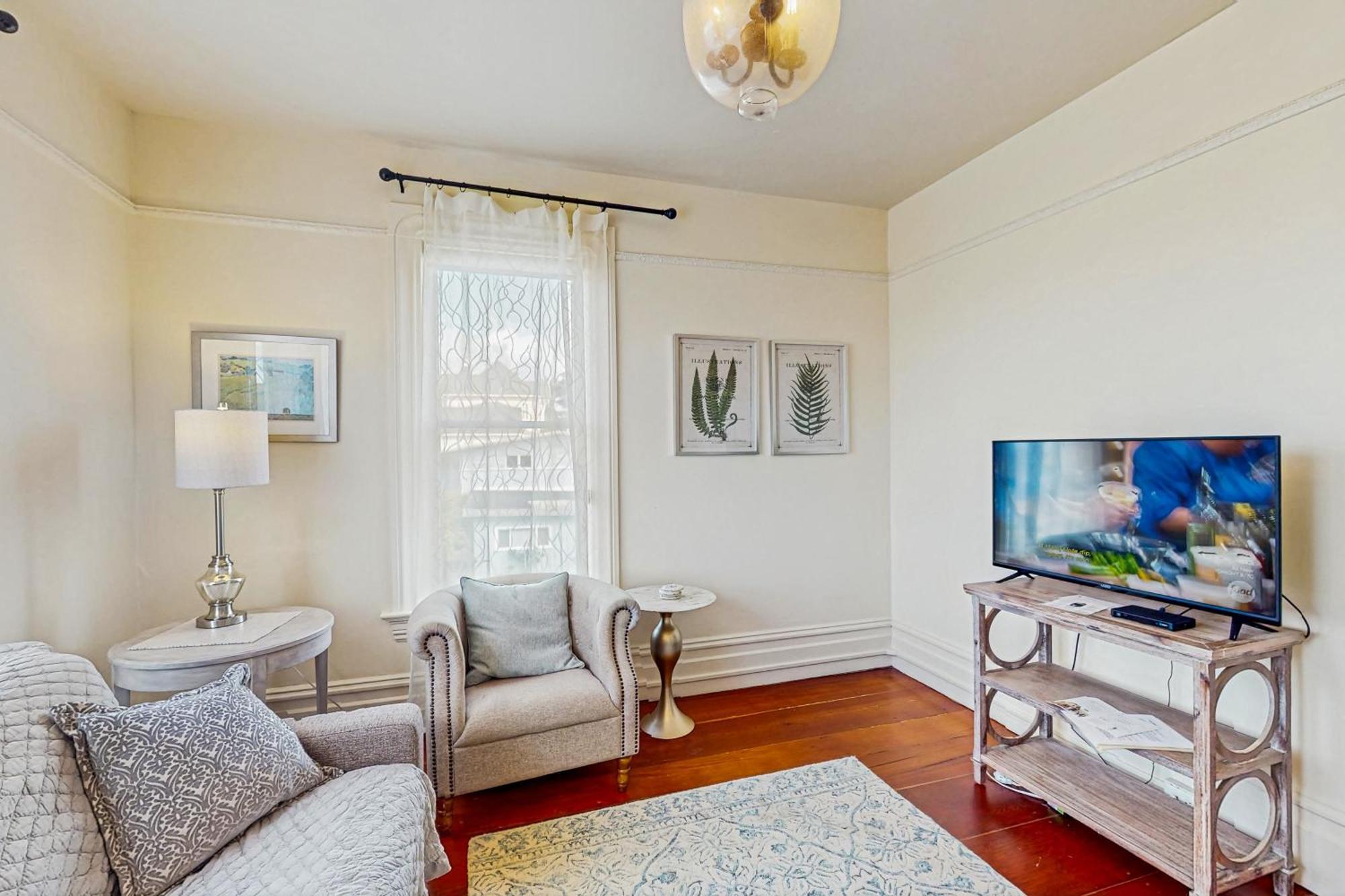 Lilac Victorian Downstairs Eureka Δωμάτιο φωτογραφία